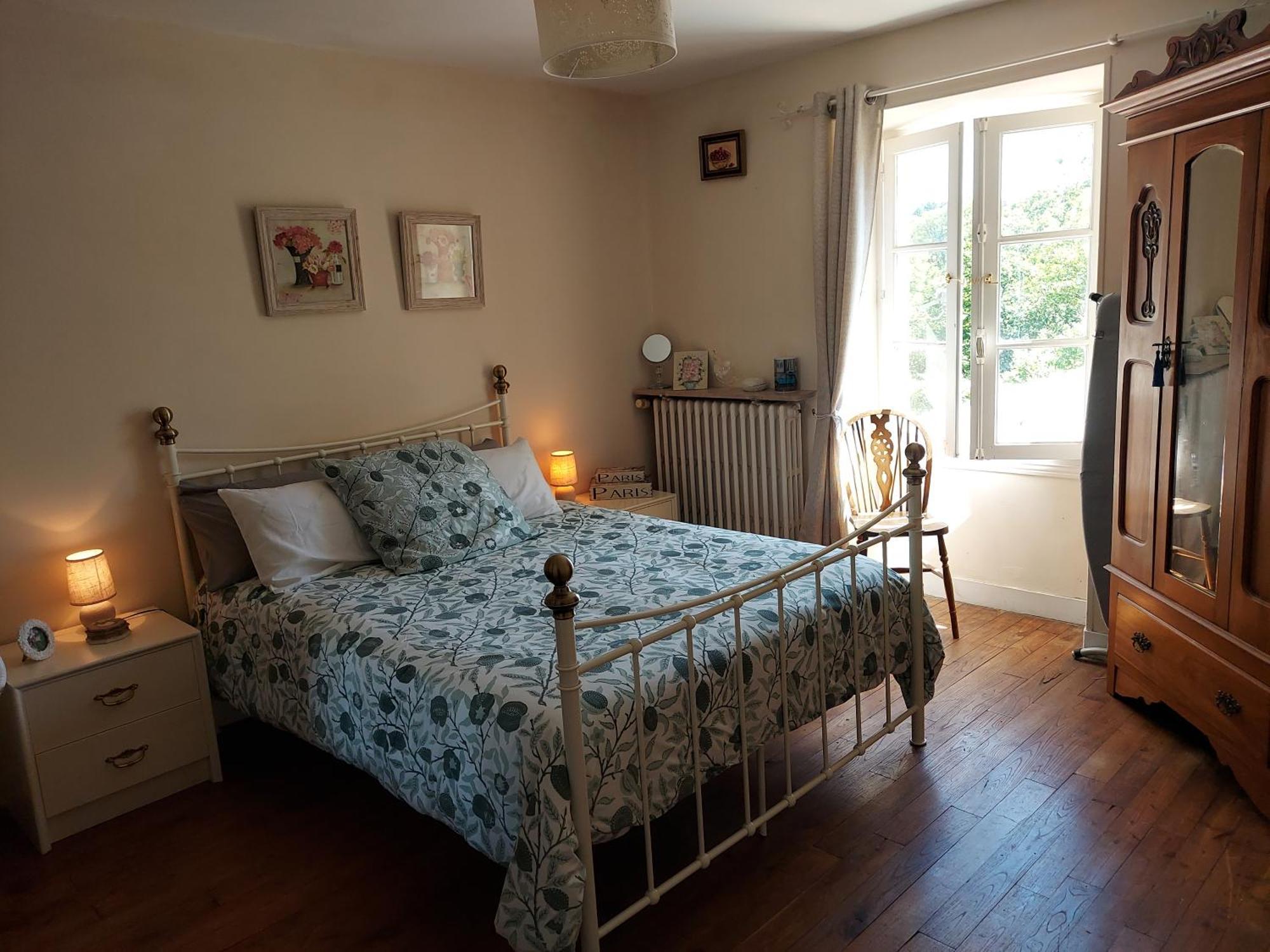 Charming Two Bedroom Gite With Beautiful Gardens Confolens Exterior foto